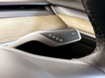 Tesla Model 3 Standard Range Plus Saloon 4dr Electric Auto RWD (241 bhp)