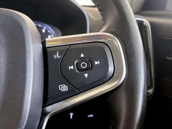 Volvo XC40 2.0 T5 Inscription Pro SUV 5dr Petrol Auto AWD Euro 6 (s/s) (247