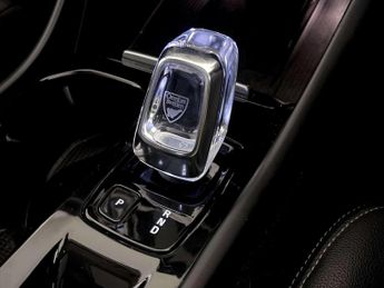 Volvo XC40 2.0 T5 Inscription Pro SUV 5dr Petrol Auto AWD Euro 6 (s/s) (247