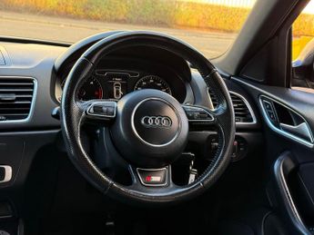 Audi Q3 2.0 TDI S line S Tronic quattro Euro 5 (s/s) 5dr