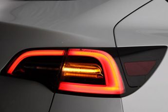 Tesla Model 3 Auto RWD 4dr