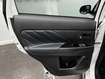 Mitsubishi Outlander 2.4h TwinMotor 13.8kWh Juro CVT 4WD Euro 6 (s/s) 5dr