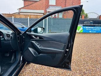 Mazda Mazda3 2.0 SKYACTIV-G SE Nav Auto Euro 5 (s/s) 5dr