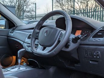 Renault Laguna 2.0 dCi Dynamique TomTom Auto Euro 5 5dr