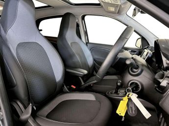 Smart forfour 17.6kWh Premium Hatchback 5dr Electric Auto (22kW Charger) (82 p