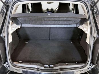 Smart forfour 17.6kWh Premium Hatchback 5dr Electric Auto (22kW Charger) (82 p