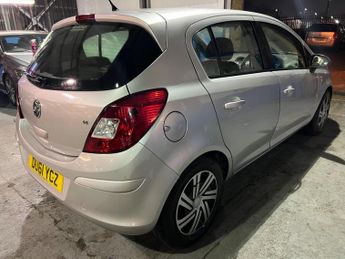 Vauxhall Corsa 1.4 16V SE Auto Euro 5 5dr