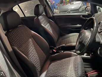 Vauxhall Corsa 1.4 16V SE Auto Euro 5 5dr