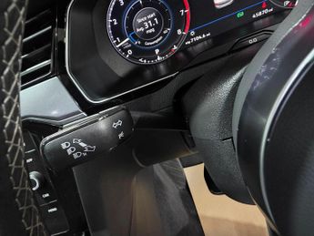 Volkswagen Passat 1.5 TSI EVO R-Line DSG Euro 6 (s/s) 4dr