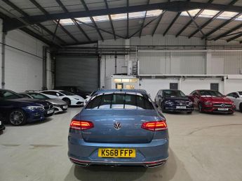 Volkswagen Passat 1.5 TSI EVO R-Line DSG Euro 6 (s/s) 4dr