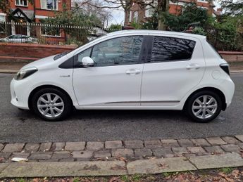 Toyota Yaris 1.5 VVT-h Icon Plus CVT Euro 5 5dr