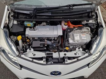 Toyota Yaris 1.5 VVT-h Icon Plus CVT Euro 5 5dr