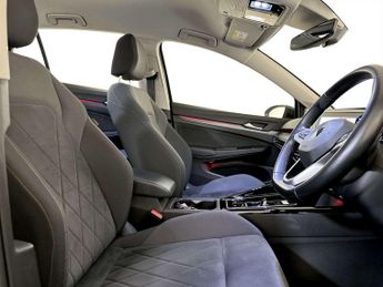 Volkswagen Golf 1.4 TSI 13kWh Style Hatchback 5dr Petrol Plug-in Hybrid DSG Euro