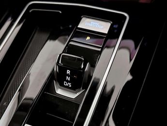 Volkswagen Golf 1.4 TSI 13kWh Style Hatchback 5dr Petrol Plug-in Hybrid DSG Euro