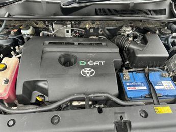 Toyota RAV4 2.2 D-CAT SR Auto 4WD Euro 5 5dr