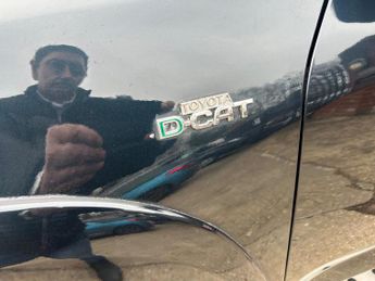 Toyota RAV4 2.2 D-CAT SR Auto 4WD Euro 5 5dr