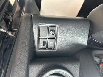 Toyota RAV4 2.2 D-CAT SR Auto 4WD Euro 5 5dr