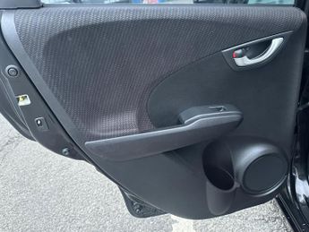 Honda Jazz 1.4 i-VTEC ES Plus CVT Euro 5 5dr