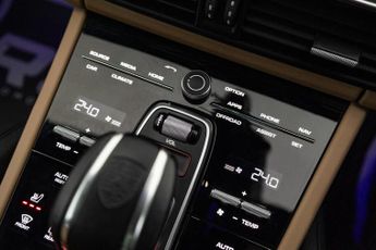 Porsche Cayenne 3.0 V6 E-Hybrid 17.9kWh Platinum Edition TiptronicS 4WD Euro 6 (