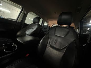 Ford S-Max 2.5h Duratec Titanium MPV 5dr Petrol Hybrid CVT Euro 6 (s/s) (19