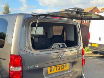 Toyota PROACE Verso 2.0D Family Medium MPV Auto MWB Euro 6 (s/s) 5dr (8 Seat)