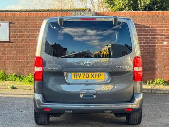 Toyota PROACE Verso 2.0D Family Medium MPV Auto MWB Euro 6 (s/s) 5dr (8 Seat)