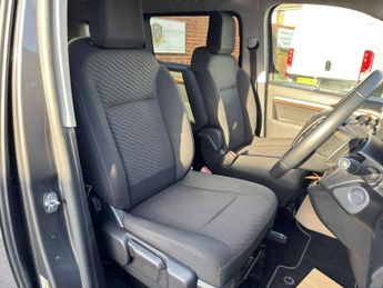 Toyota PROACE Verso 2.0D Family Medium MPV 5dr Diesel Auto MWB Euro 6 (s/s) (8 Seat)