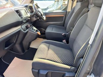 Toyota PROACE Verso 2.0D Family Medium MPV 5dr Diesel Auto MWB Euro 6 (s/s) (8 Seat)