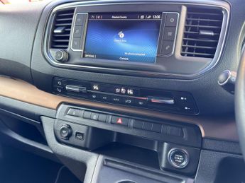 Toyota PROACE Verso 2.0D Family Medium MPV Auto MWB Euro 6 (s/s) 5dr (8 Seat)