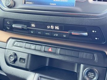 Toyota PROACE Verso 2.0D Family Medium MPV Auto MWB Euro 6 (s/s) 5dr (8 Seat)