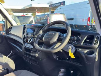 Iveco Daily 2.3D HPI 14V 35S 3520 HiMatic MWB H2 Euro 6 (s/s) 5dr