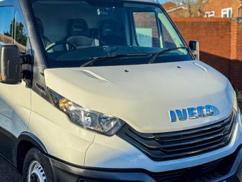 Iveco Daily 2.3D HPI 14V 35S 3520 HiMatic MWB H2 Euro 6 (s/s) 5dr