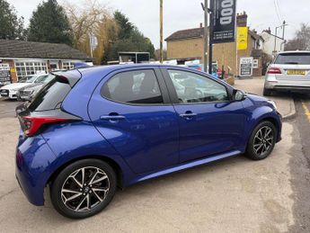 Toyota Yaris 1.5 VVT-h Design E-CVT Euro 6 (s/s) 5dr