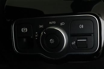 Mercedes-Benz A Class 1.3 A180 AMG Line (Executive) 7G-DCT Euro 6 (s/s) 5dr