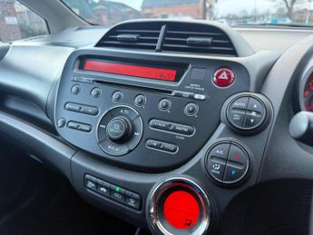 Honda Jazz 1.4 i-VTEC ES Plus CVT Euro 5 5dr