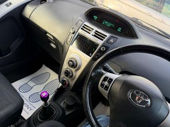 Toyota Yaris 1.3 VVT-i Zinc 3dr