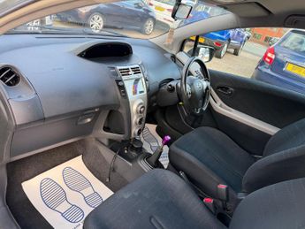 Toyota Yaris 1.3 VVT-i Zinc 3dr
