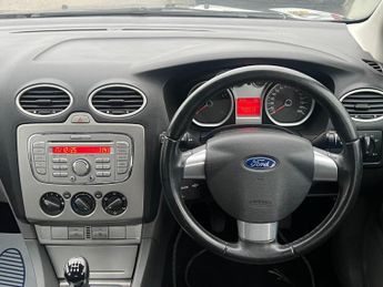 Ford Focus 1.6 Zetec 5dr