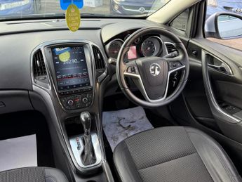 Vauxhall Astra 2.0 CDTi SE Sports Tourer Auto Euro 5 5dr