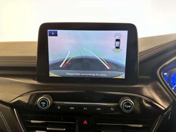 Ford Kuga 2.5 Duratec 14.4kWh Vignale SUV 5dr Petrol Plug-in Hybrid CVT Eu