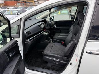 Honda Odyssey 2.0 Hybrid 7 Seats Auto