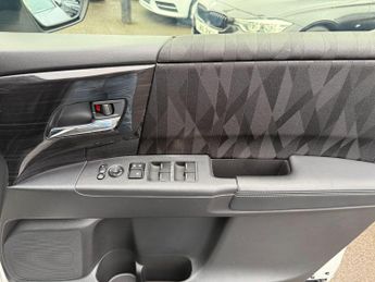 Honda Odyssey 2.0 Hybrid 7 Seats Auto