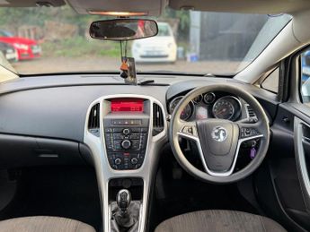 Vauxhall Astra 1.7 CDTi ecoFLEX Excite Euro 5 5dr