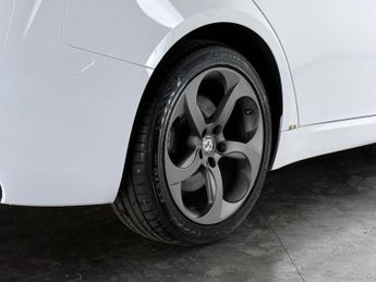 Alfa Romeo Giulia 2.0T Veloce Auto Euro 6 (s/s) 4dr