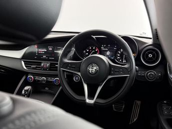 Alfa Romeo Giulia 2.0T Veloce Auto Euro 6 (s/s) 4dr