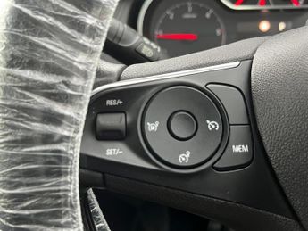 Vauxhall Grandland X 1.6 Turbo D BlueInjection Sport Nav Auto Euro 6 (s/s) 5dr