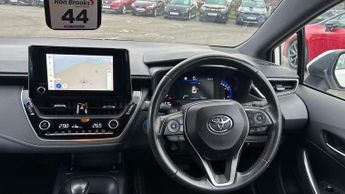 Toyota Corolla 1.8 VVT-h Icon Tech Touring Sports CVT Euro 6 (s/s) 5dr
