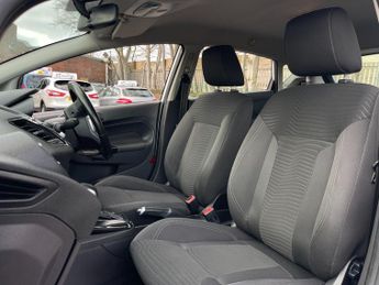 Ford Fiesta 1.6 Zetec Powershift Euro 5 5dr