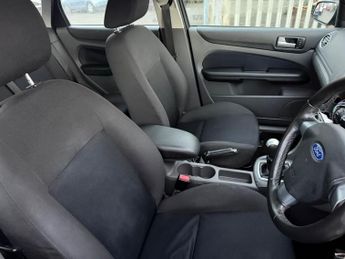 Ford Focus 1.6 Zetec Climate 5dr