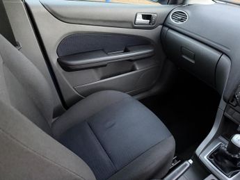 Ford Focus 1.6 Zetec Climate 5dr